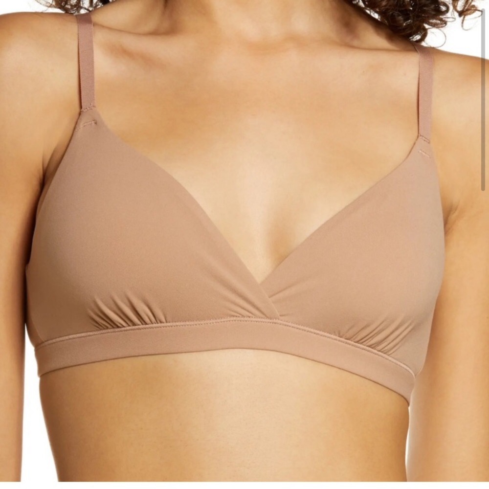 SKIMS Neutral Tan Wireless Triangle Bra